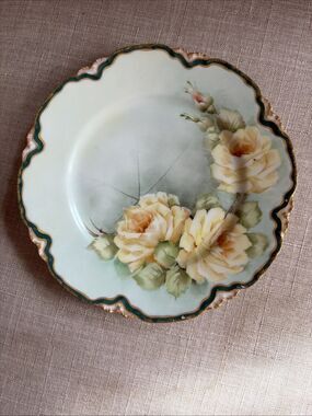 Vintage Haviland France Limoge Plate Hand painted Yellow Roses 8 1/2" Gold Green
